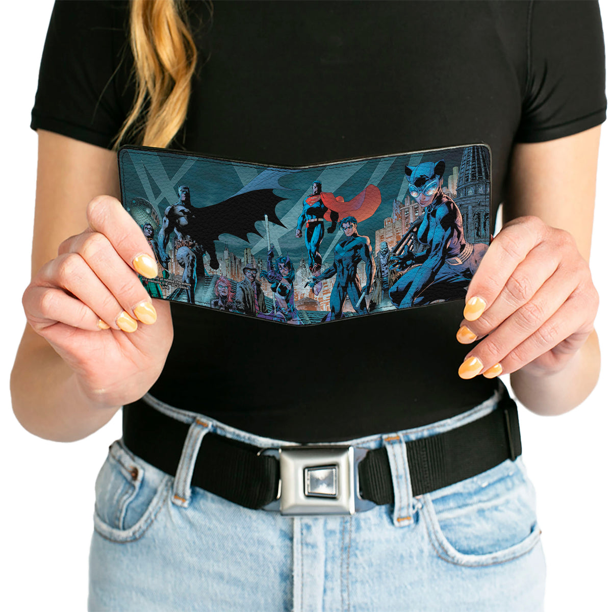 Bi-Fold Wallet - Batman Issue #619 Hush 9-Character Gotham City Skyline Cover Pose Bi-Fold Wallets DC Comics