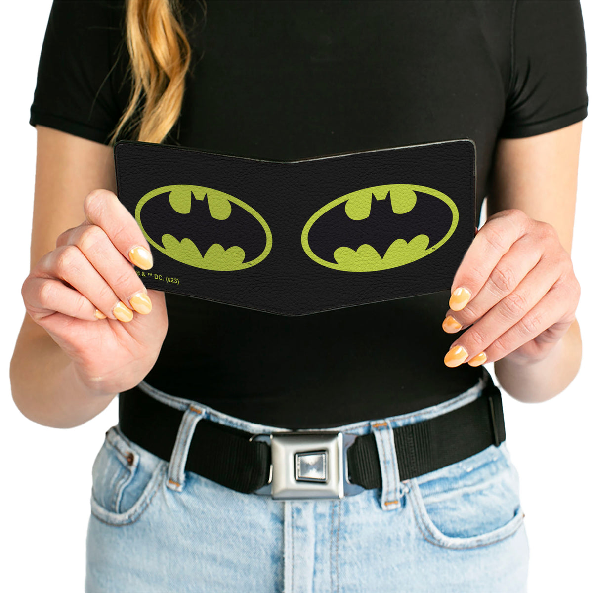 Bi-Fold Wallet - Batman Bat Signal Logo Black/Yellow/Black Bi-Fold Wallets DC Comics