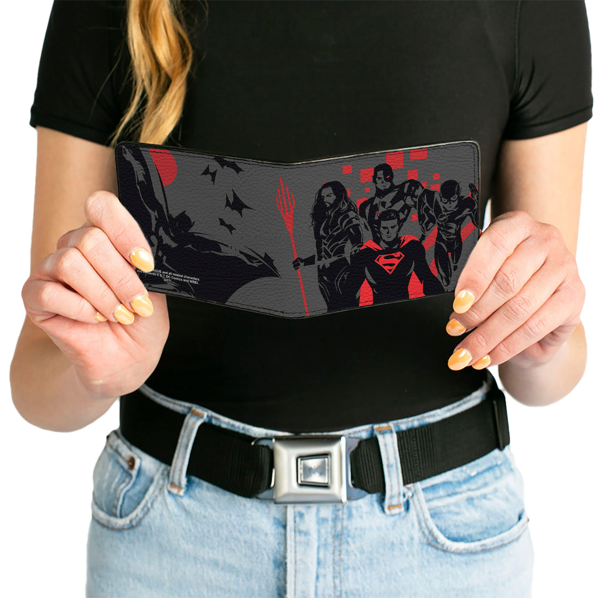 Bi-Fold Wallet - Justice League 2017 4-Superhero Group + Batman Pose Gray Black Red Bi-Fold Wallets DC Comics