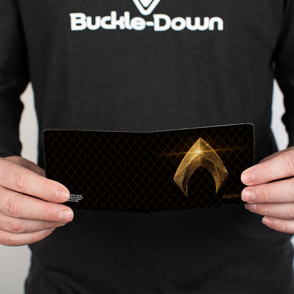 Bi-Fold Wallet - Justice League 2017 Aquaman Icon Scales Black Golds Bi-Fold Wallets DC Comics
