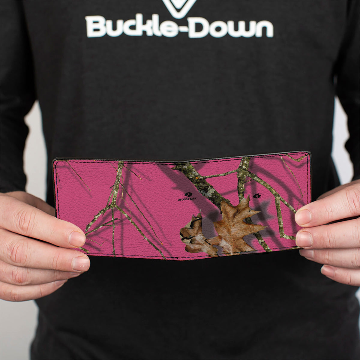 Bi-Fold Wallet - Mossy Oak Country Roots Camo Fuchsia Bi-Fold Wallets Mossy Oak