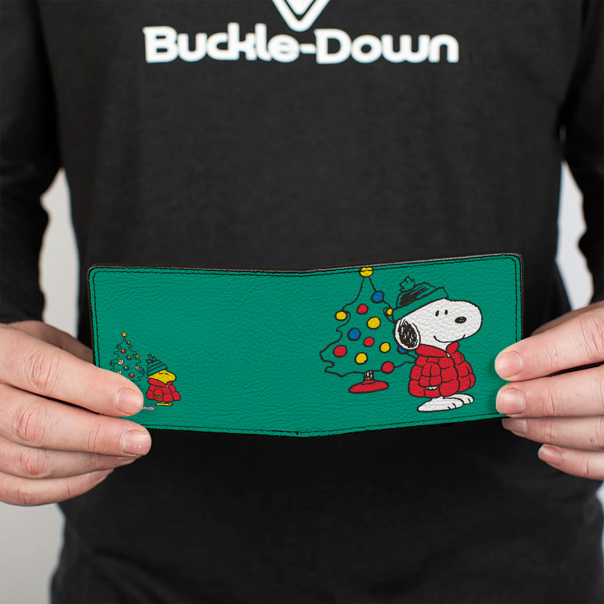 Snoopy & Woodstock Holiday Red Puffer Jacket Bi-Fold Wallet – Peanuts Fan Gear Green Bi-Fold Wallets Peanuts