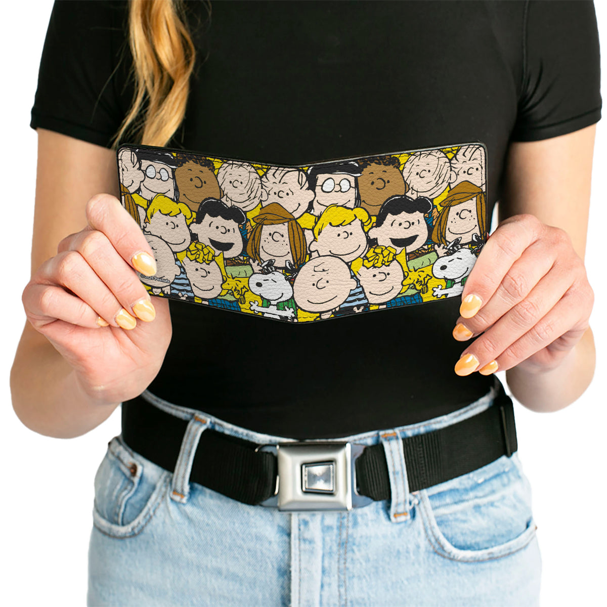 Bi-Fold Wallet - Peanuts Gang Character Faces Stacked Yellow Bi-Fold Wallets Peanuts