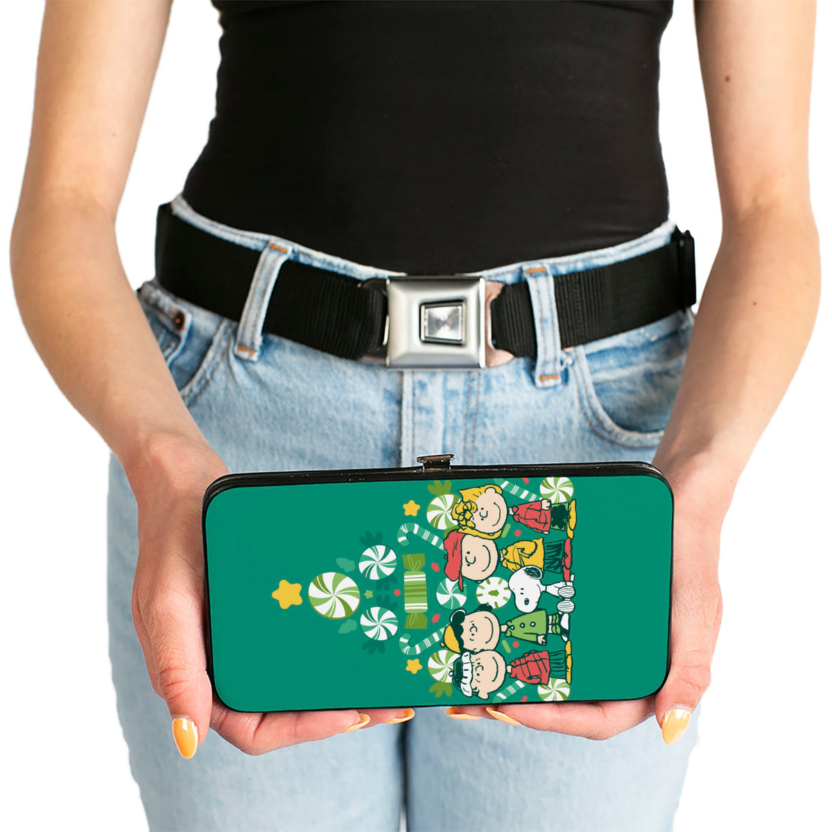 Peanuts Holiday Christmas Tree Group Hinged Wallet – Fan Gear Greens Hinged Wallets Peanuts